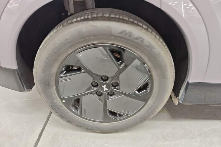 Used XPeng G6 2025 625 Long-Range Max Flagship Edition Exterior 5