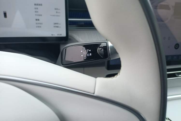Used XPeng G6 2025 625 Long-Range Max Flagship Edition Gear Lever