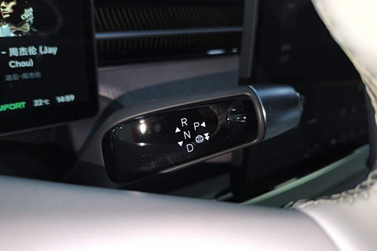 Used XPeng G6 2025 625 Long-Range Max Flagship Edition Gear Lever