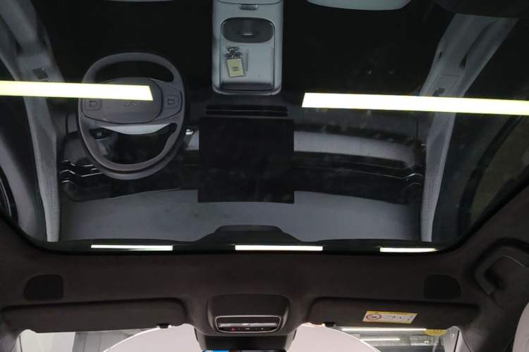 Used XPeng G6 2025 625 Long-Range Max Flagship Edition Headliner