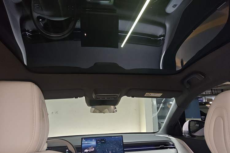 Used XPeng G6 2025 625 Long-Range Max Tech Edition Headliner