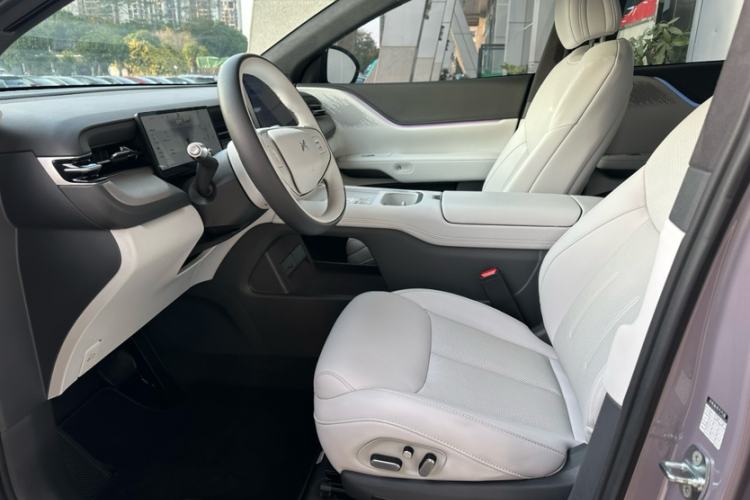 Used XPeng G6 2025 625 Long-Range Max Flagship Edition Interior 1
