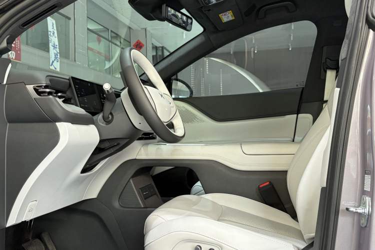 Used XPeng G6 2025 625 Long-Range Max Flagship Edition Interior 1