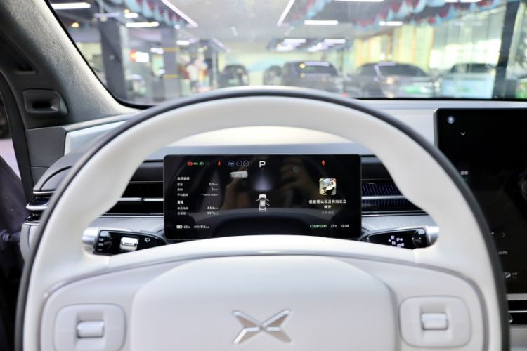 Used XPeng G6 2025 625 Long-Range Max Flagship Edition Interior 10