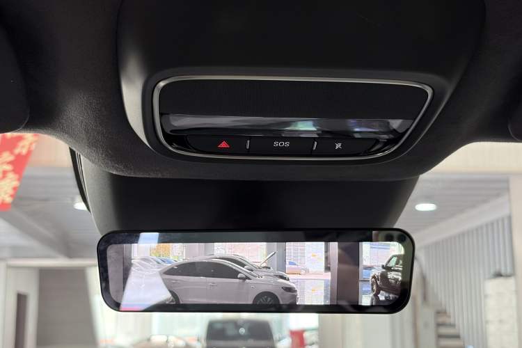 Used XPeng G6 2025 625 Long-Range Max Flagship Edition Interior 10