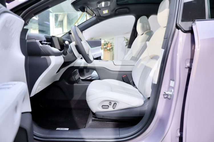 Used XPeng G6 2025 625 Long-Range Max Flagship Edition Interior 2