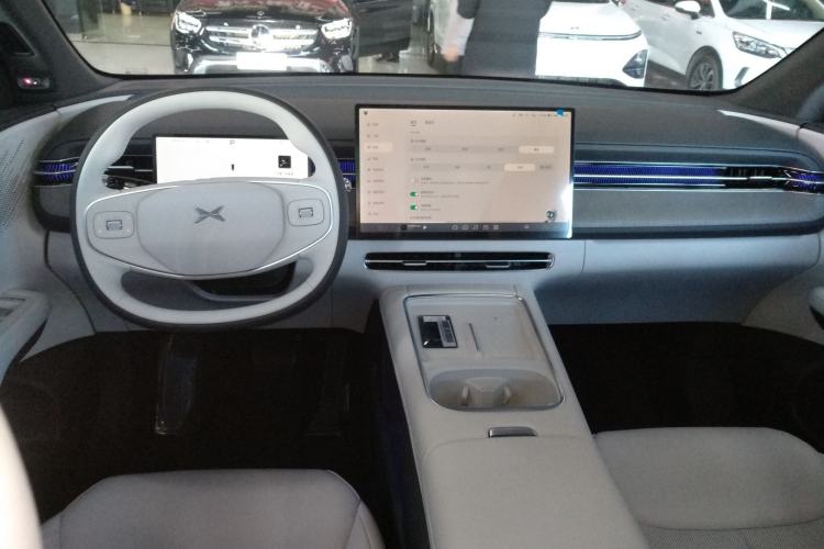 Used XPeng G6 2025 625 Long-Range Max Tech Edition Interior 2