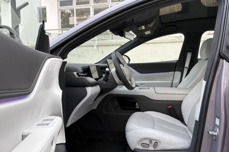 Used XPeng G6 2025 625 Long-Range Max Flagship Edition Interior 3