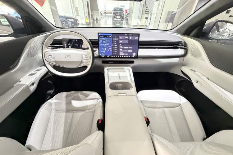 Used XPeng G6 2025 625 Long-Range Max Flagship Edition Interior 3