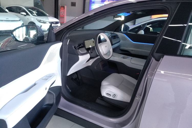 Used XPeng G6 2025 625 Long-Range Max Tech Edition Interior 3