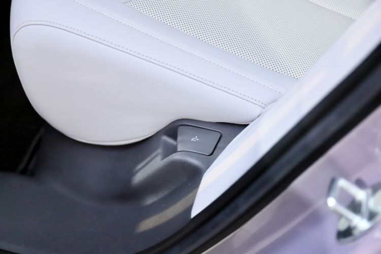 Used XPeng G6 2025 625 Long-Range Max Flagship Edition Interior 4