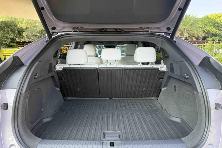 Used XPeng G6 2025 625 Long-Range Max Flagship Edition Interior 5