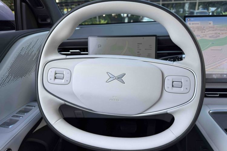 Used XPeng G6 2025 625 Long-Range Max Flagship Edition Interior 7