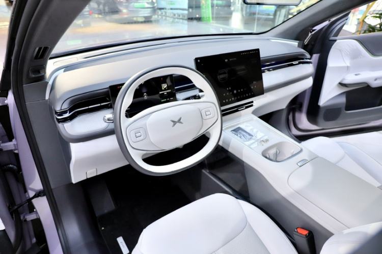 Used XPeng G6 2025 625 Long-Range Max Flagship Edition Interior 7
