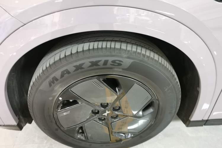 Used XPeng G6 2025 625 Long-Range Max Flagship Edition Left Front Wheel Hub