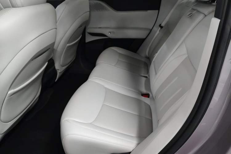 Used XPeng G6 2025 625 Long-Range Max Flagship Edition Left Rear Seat