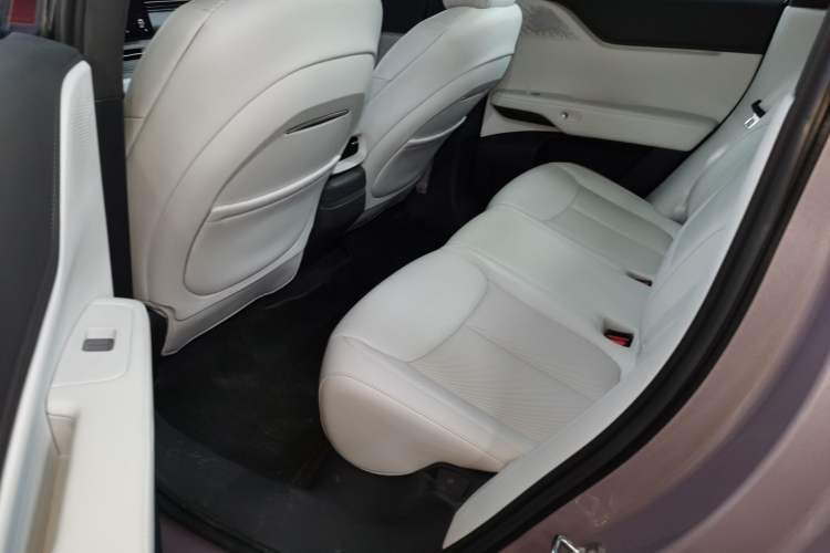 Used XPeng G6 2025 625 Long-Range Max Flagship Edition Left Rear Seat