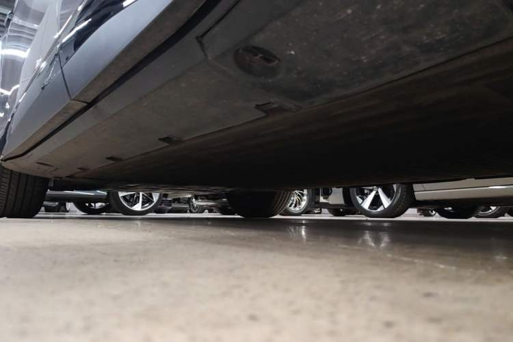Used XPeng G6 2025 625 Long-Range Max Flagship Edition Left Side Sill