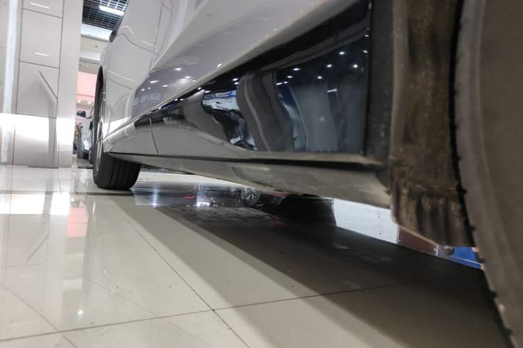 Used XPeng G6 2025 625 Long-Range Max Flagship Edition Left Side Sill