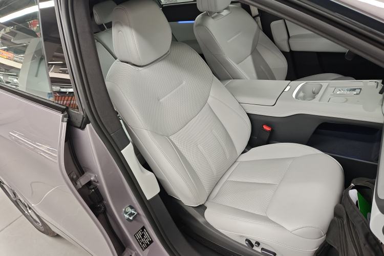 Used XPeng G6 2025 625 Long-Range Max Flagship Edition Right Front Seat