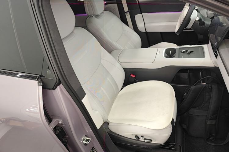 Used XPeng G6 2025 625 Long-Range Max Flagship Edition Right Front Seat