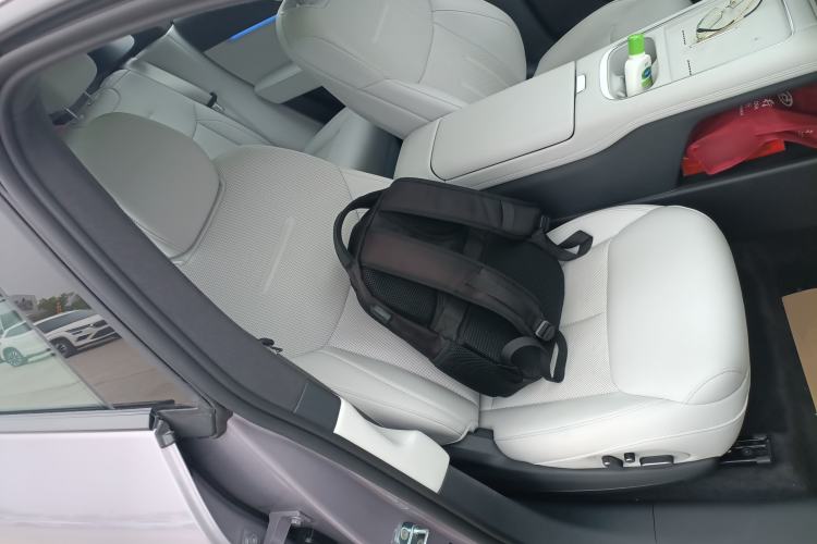 Used XPeng G6 2025 625 Long-Range Max Flagship Edition Right Front Seat