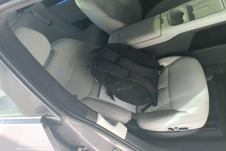 Used XPeng G6 2025 625 Long-Range Max Flagship Edition Right Front Seat