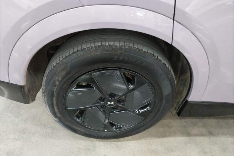 Used XPeng G6 2025 625 Long-Range Max Flagship Edition Right Rear Wheel Hub