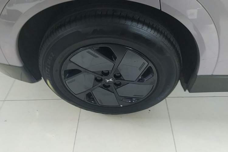 Used XPeng G6 2025 625 Long-Range Max Flagship Edition Right Rear Wheel Hub