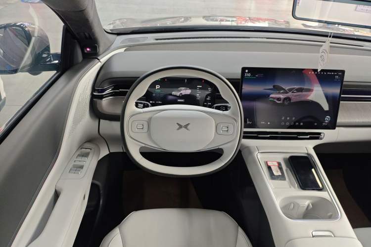 Used XPeng G6 2025 625 Long-Range Max Flagship Edition Steering Wheel