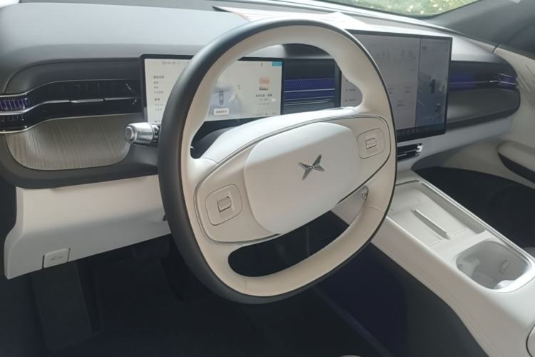 Used XPeng G6 2025 625 Long-Range Max Flagship Edition Steering Wheel