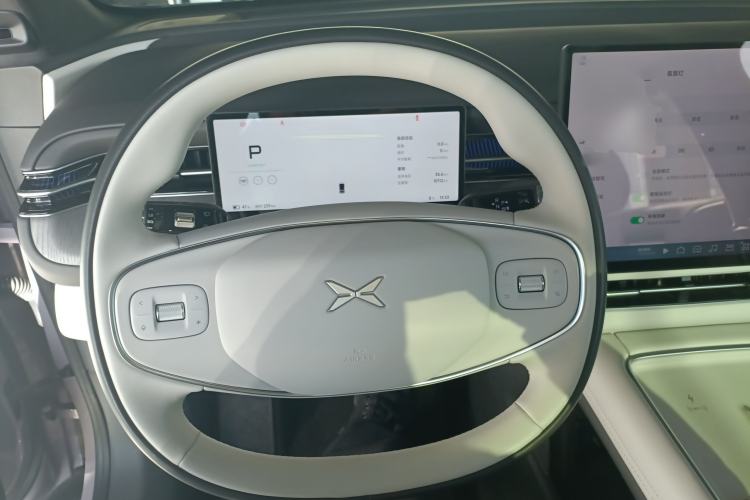 Used XPeng G6 2025 625 Long-Range Max Flagship Edition Steering Wheel