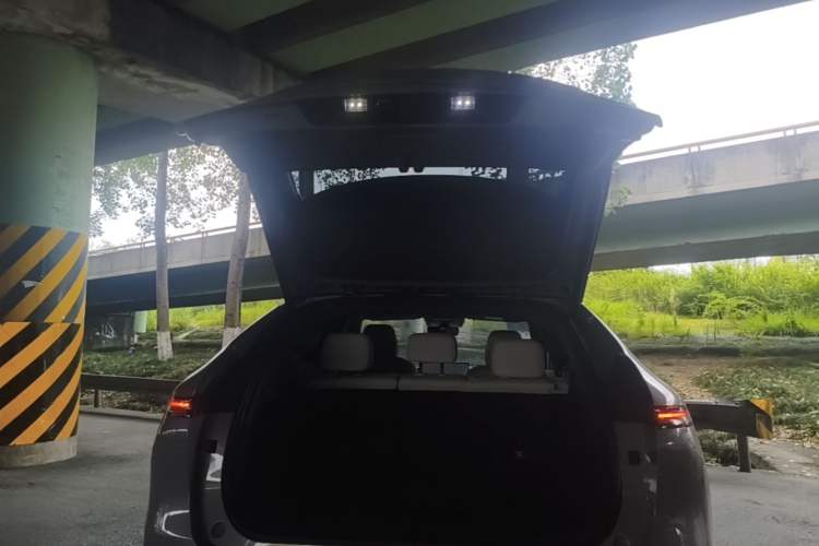 Used XPeng G6 2025 625 Long-Range Max Flagship Edition Trunk