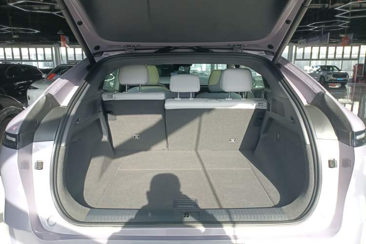 Used XPeng G6 2025 625 Long-Range Max Flagship Edition Trunk