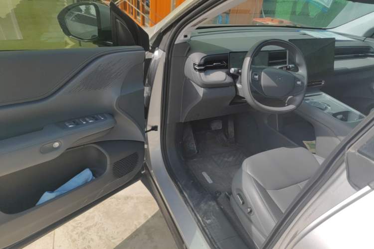 Used XPeng G6 2025 625 Long-Range Max Tech Edition Driver Seat