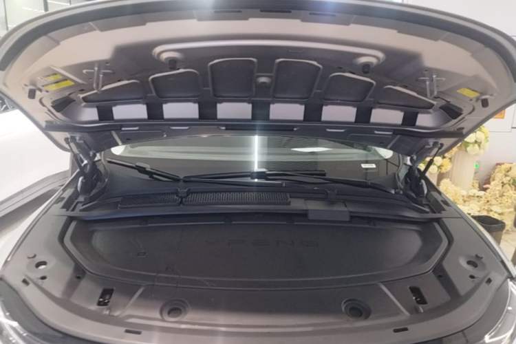 Used XPeng G6 2025 625 Long-Range Max Flagship Edition Engine Bay