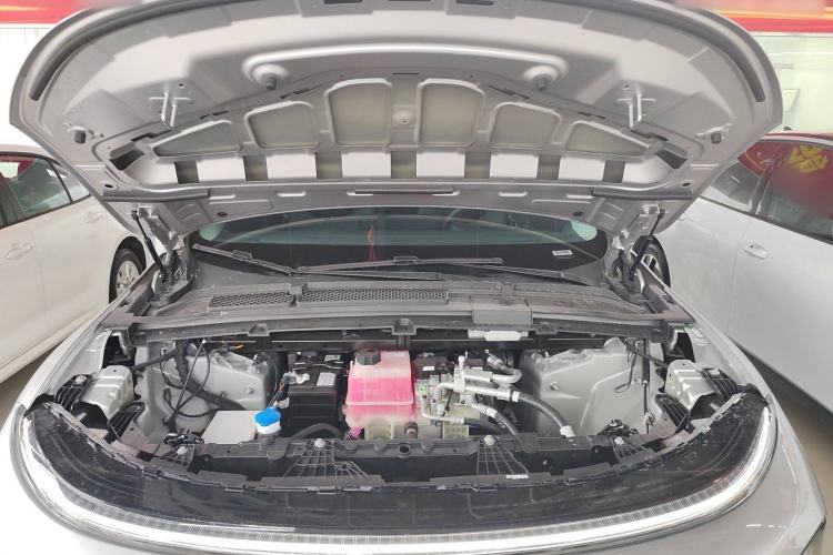 Used XPeng G6 2025 625 Long-Range Max Tech Edition Engine Bay