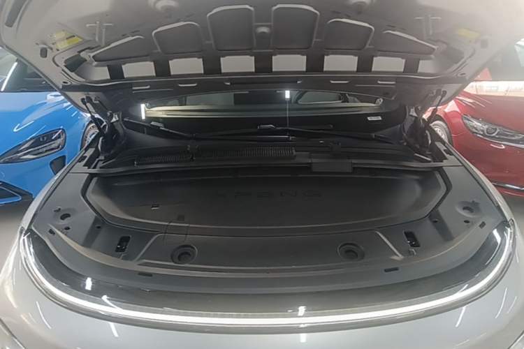 Used XPeng G6 2025 625 Long-Range Max Tech Edition Engine Bay