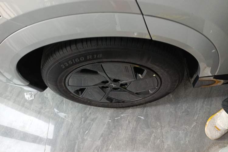 Used XPeng G6 2025 625 Long-Range Max Flagship Edition Exterior 5