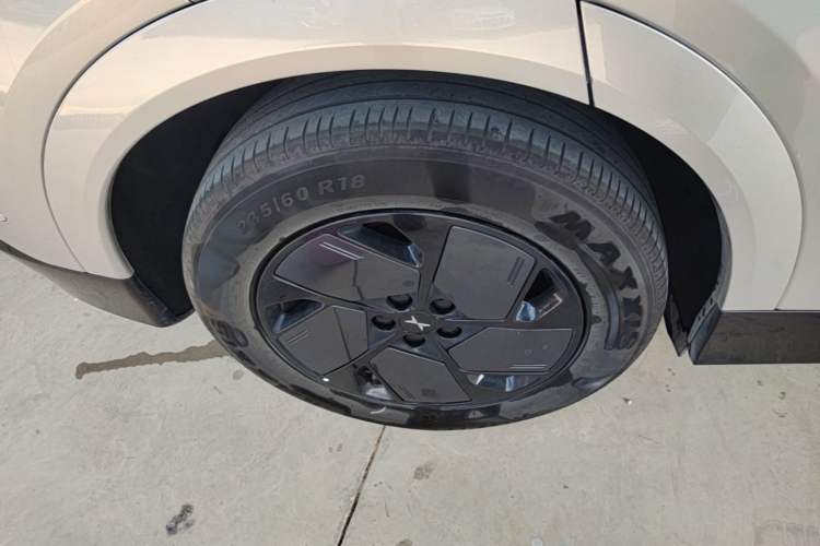 Used XPeng G6 2025 625 Long-Range Max Flagship Edition Exterior 5
