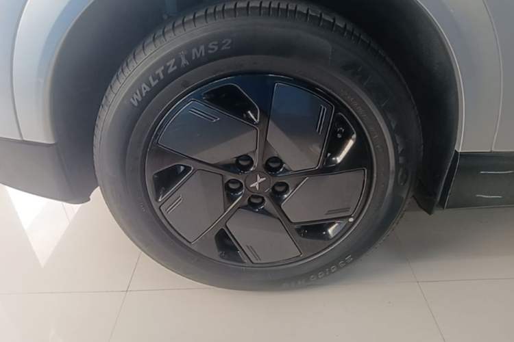 Used XPeng G6 2025 625 Long-Range Max Tech Edition Exterior 5