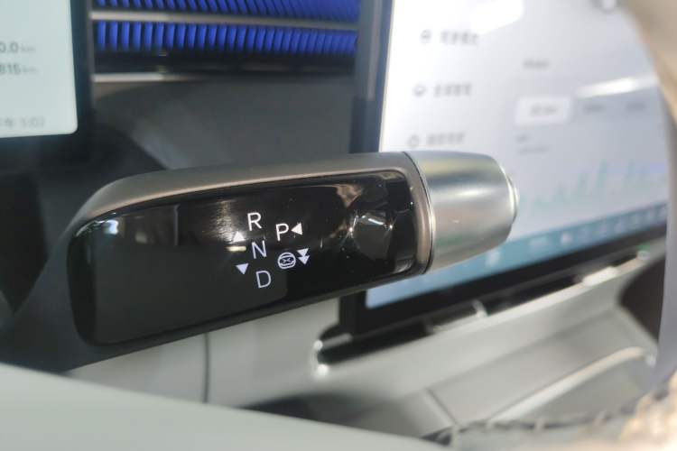 Used XPeng G6 2025 625 Long-Range Max Flagship Edition Gear Lever