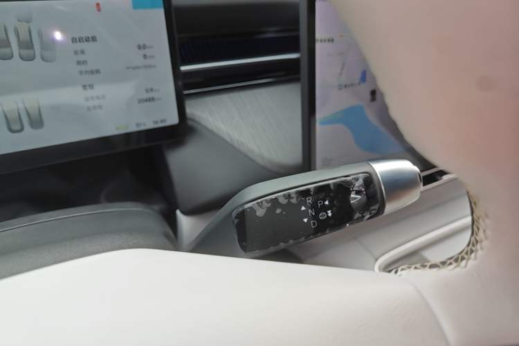 Used XPeng G6 2025 625 Long-Range Max Tech Edition Gear Lever