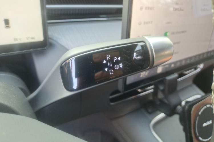 Used XPeng G6 2025 625 Long-Range Max Tech Edition Gear Lever