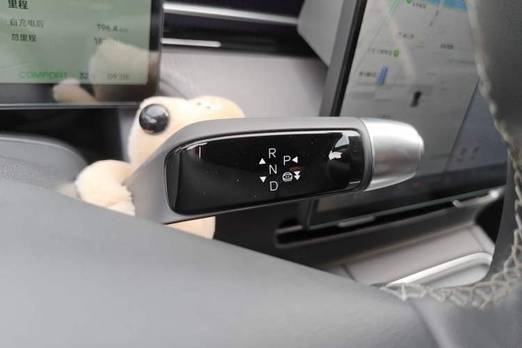 Used XPeng G6 2025 625 Long-Range Max Flagship Edition Gear Lever
