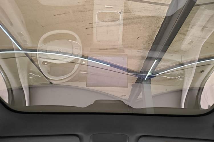 Used XPeng G6 2025 625 Long-Range Max Tech Edition Headliner