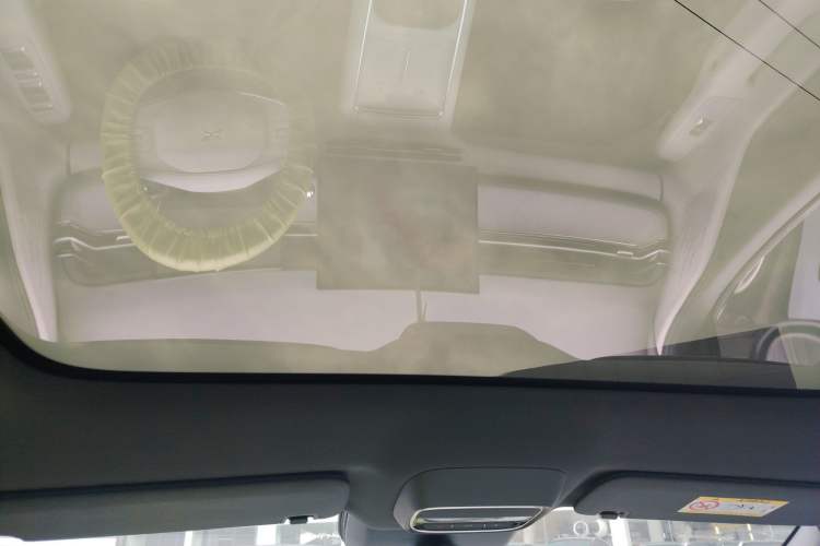 Used XPeng G6 2025 625 Long-Range Max Tech Edition Headliner