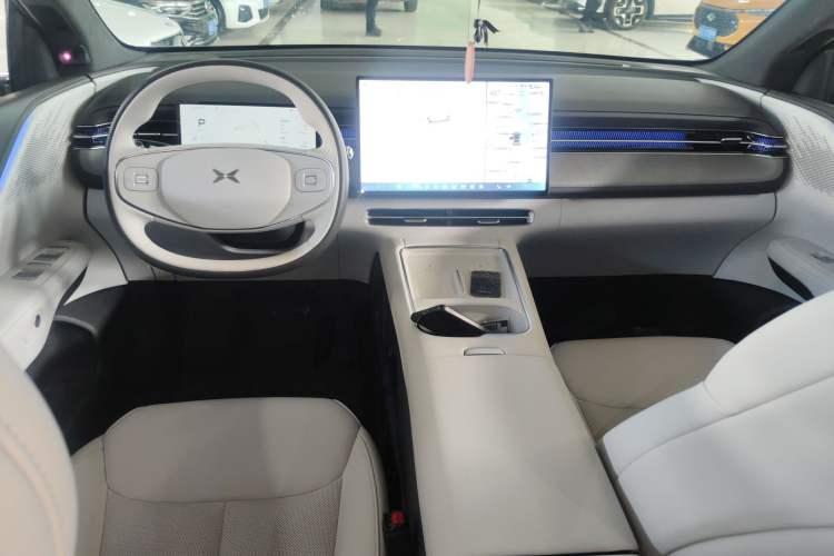 Used XPeng G6 2025 625 Long-Range Max Flagship Edition Interior 2