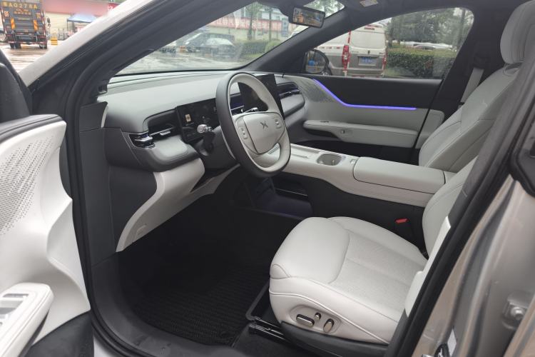 Used XPeng G6 2025 625 Long-Range Max Flagship Edition Interior 2