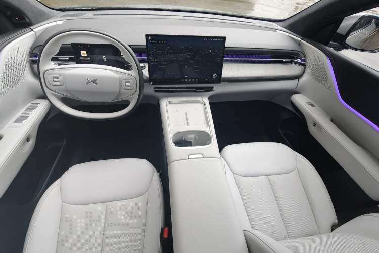 Used XPeng G6 2025 625 Long-Range Max Flagship Edition Interior 4